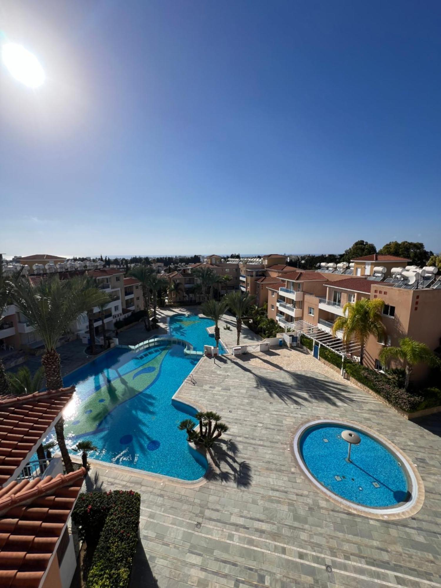 Iris Village Grand Apartment Paphos Esterno foto