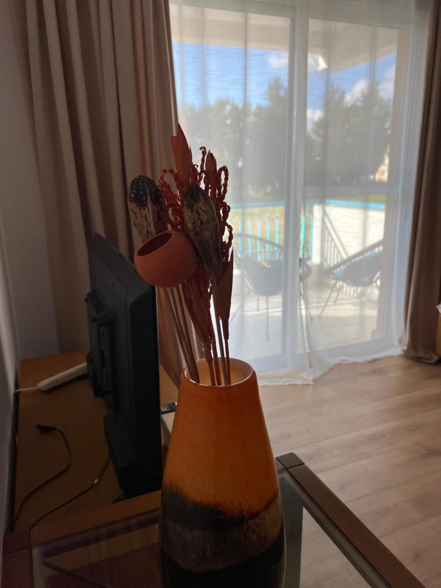 Iris Village Grand Apartment Paphos Esterno foto