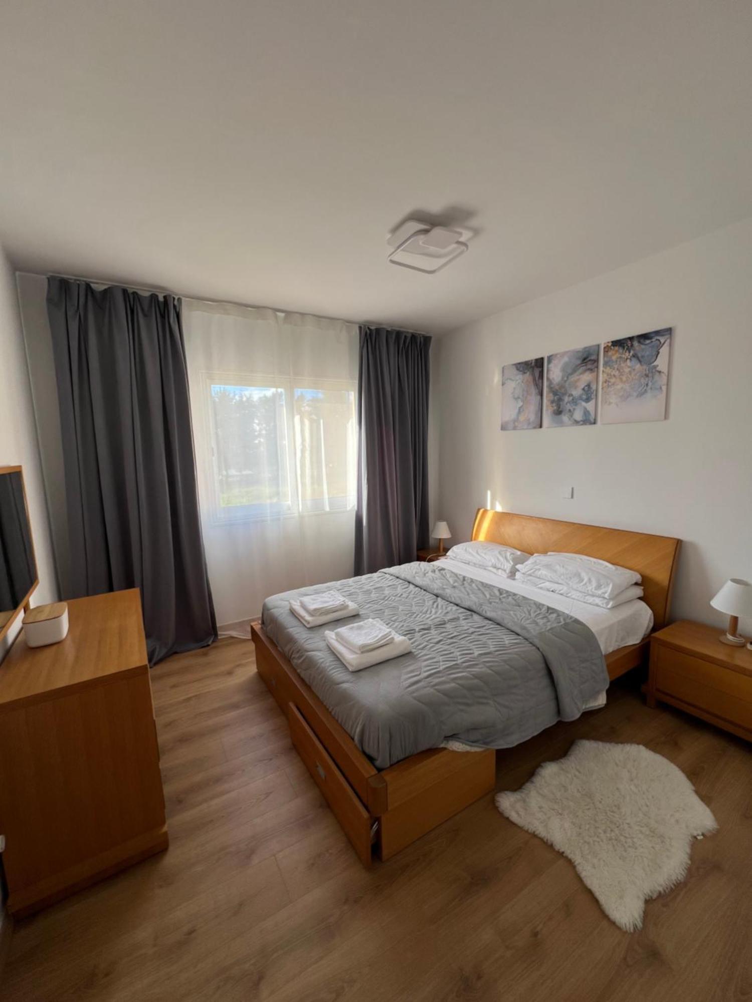 Iris Village Grand Apartment Paphos Esterno foto